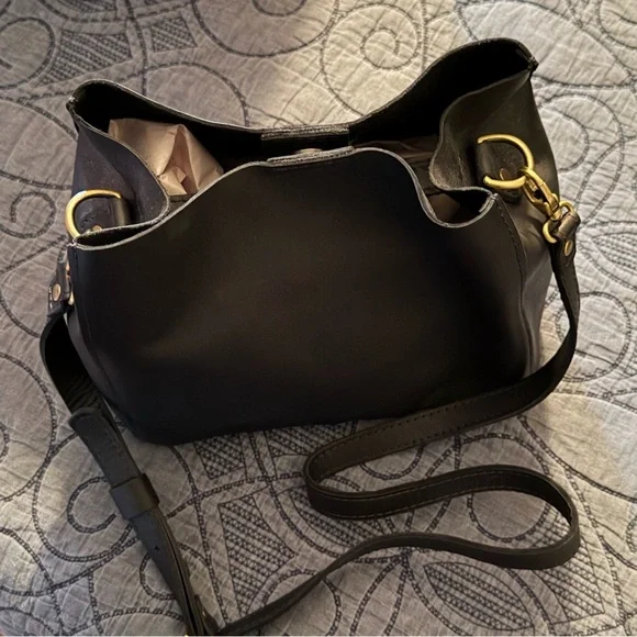 PORTLAND LEATHER Butterfly Bucket Bag Black - Picture 2 of 6